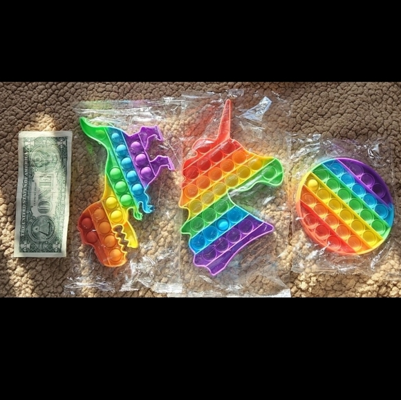 3 PC Rainbow Popper Sensory Bubble Fidget Toy set for boys/girls (NEW) - Picture 5 of 8